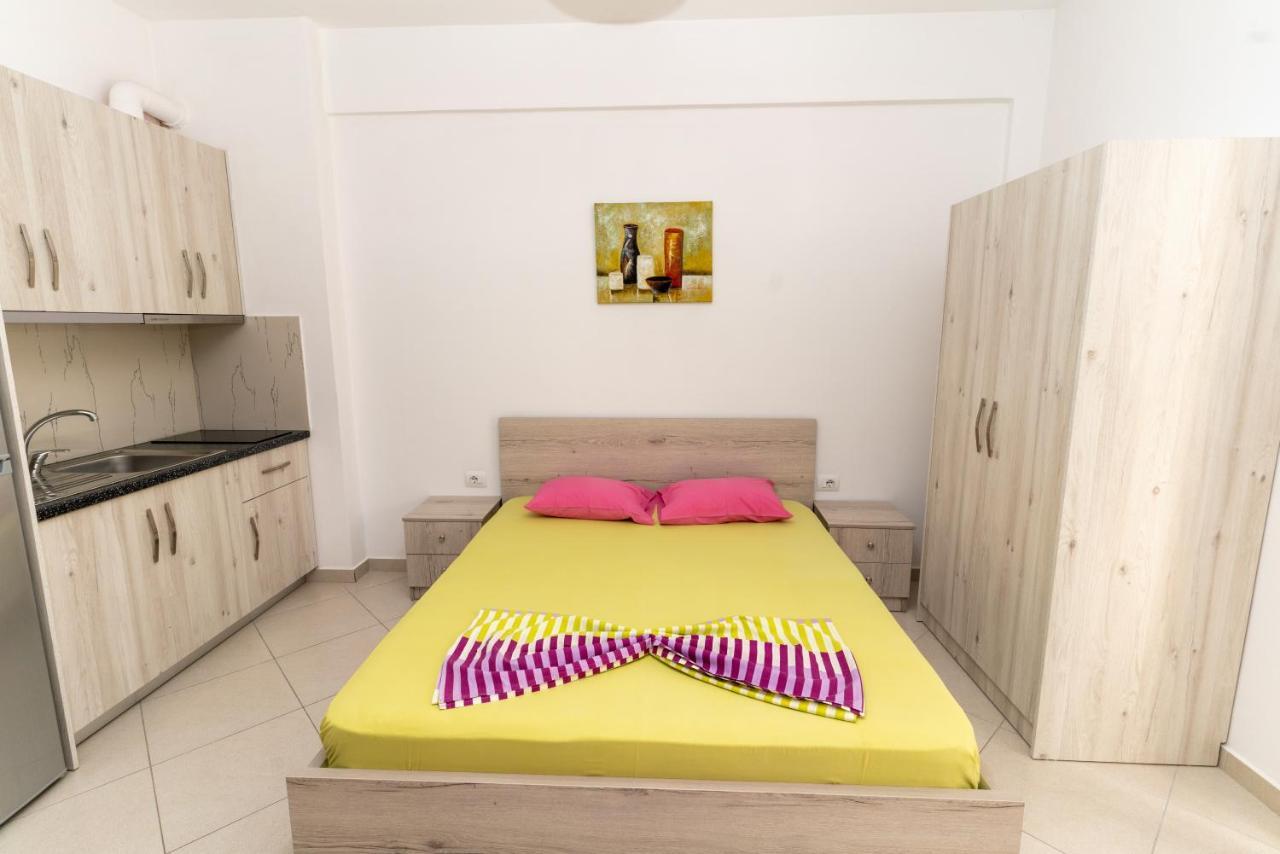 Sheme'S Apartments Sarandë Esterno foto