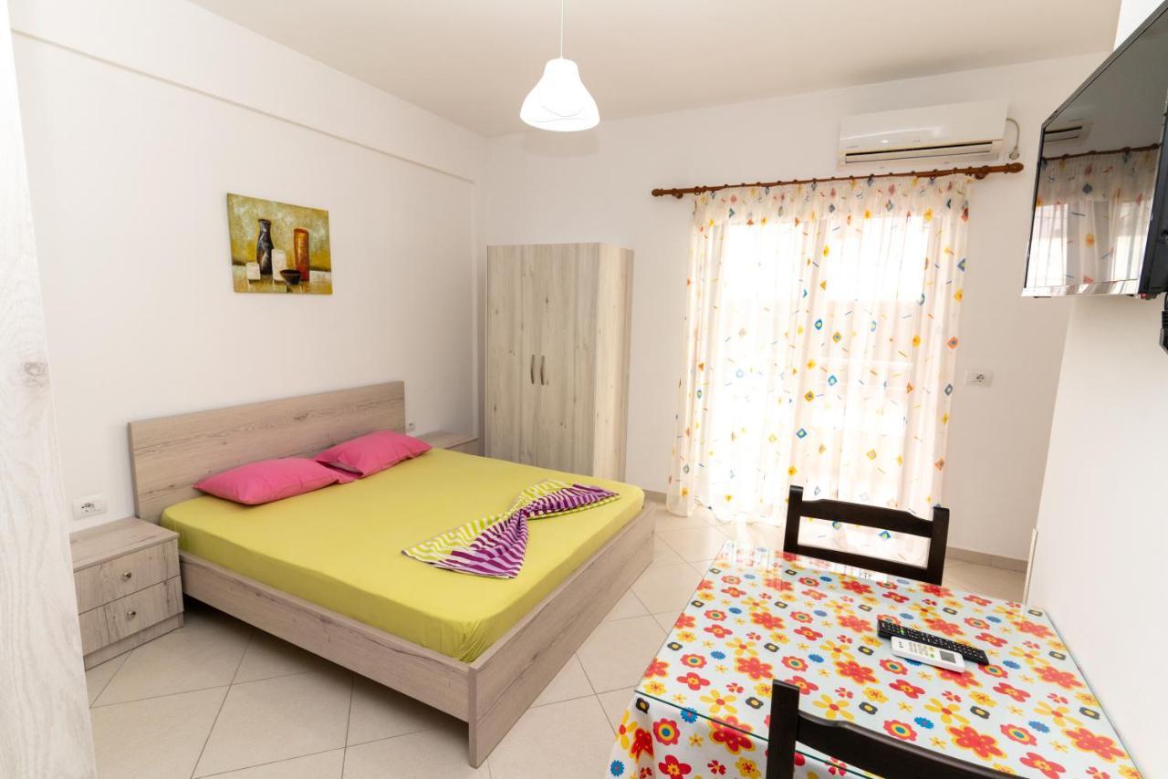 Sheme'S Apartments Sarandë Esterno foto