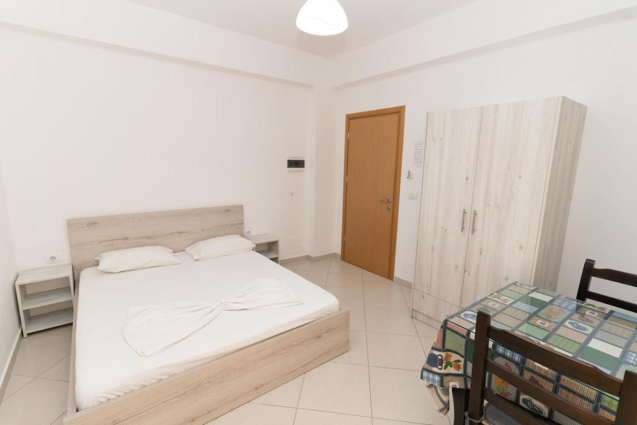 Sheme'S Apartments Sarandë Esterno foto