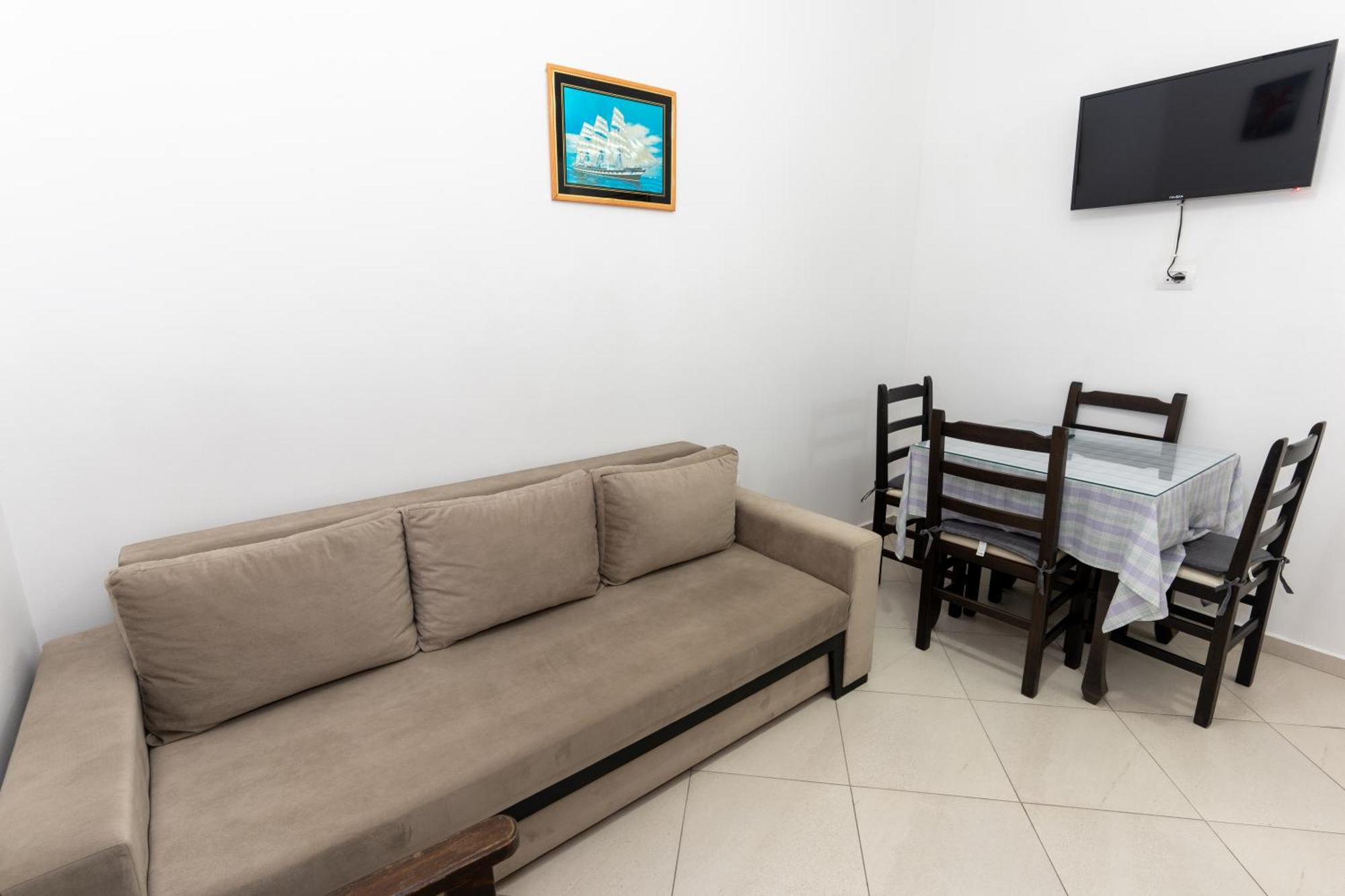 Sheme'S Apartments Sarandë Esterno foto